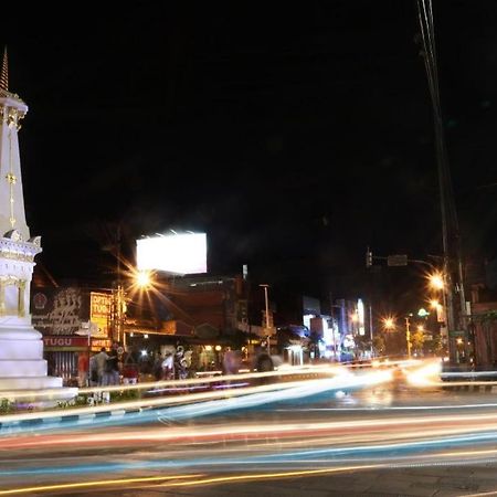 Forriz Hotel Yogyakarta Exterior photo