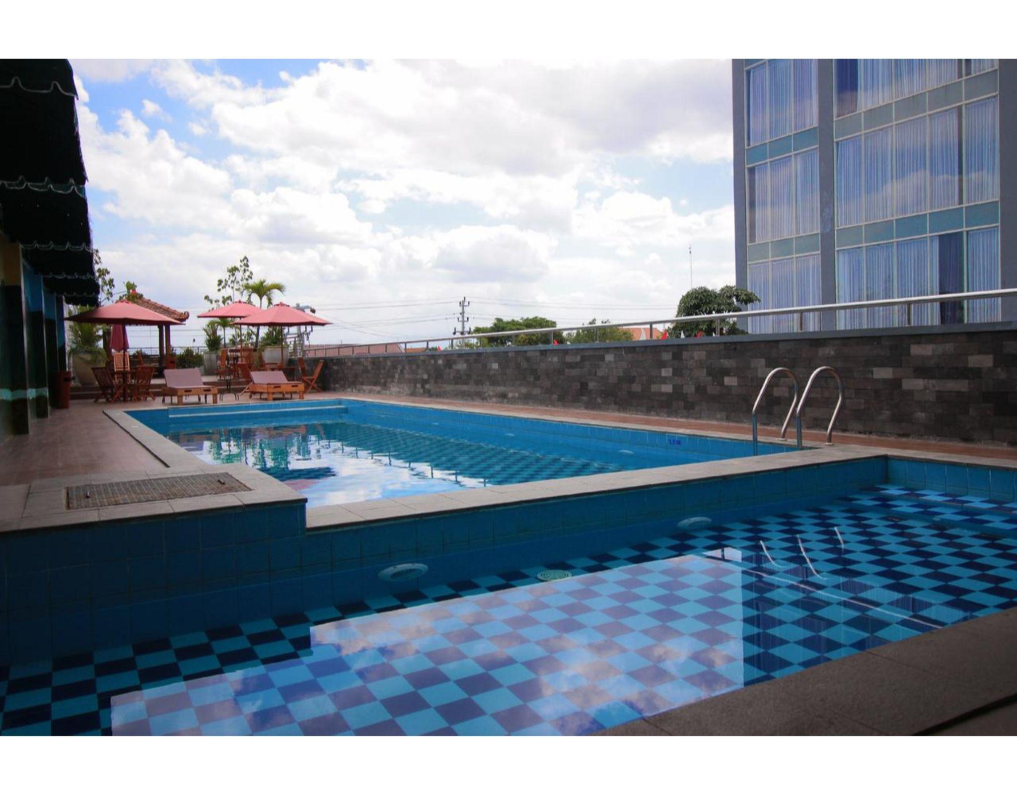 Forriz Hotel Yogyakarta Exterior photo