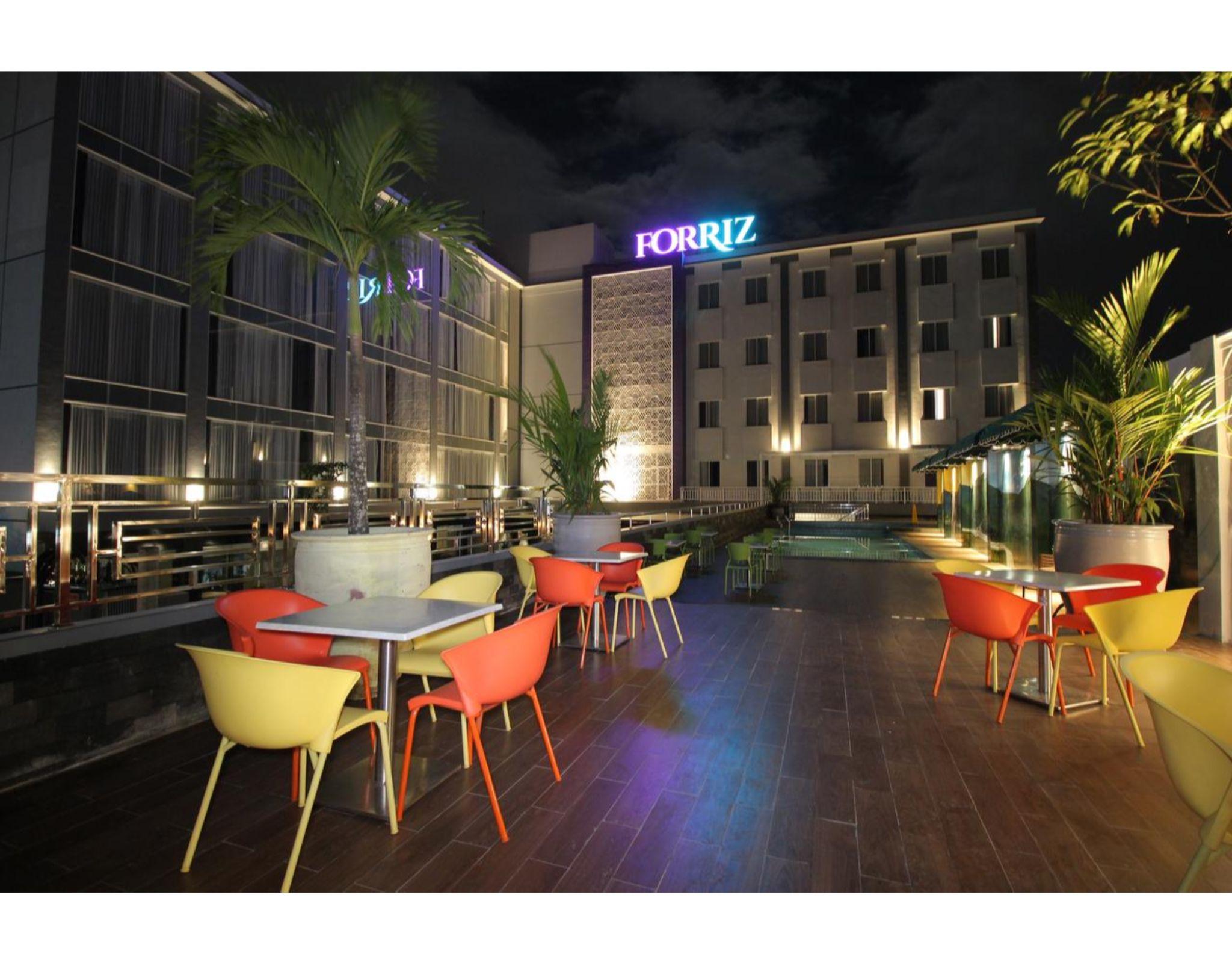 Forriz Hotel Yogyakarta Exterior photo
