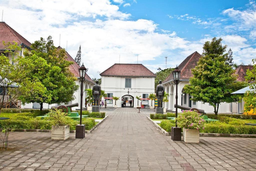 Forriz Hotel Yogyakarta Exterior photo